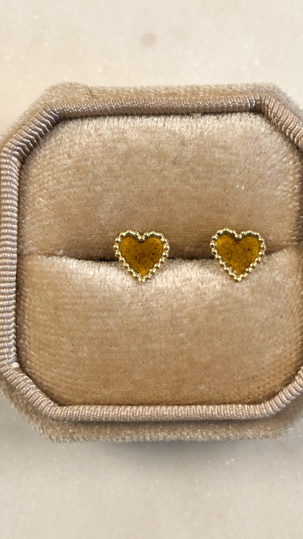 EMAILLE HERZ OHRSTECKER