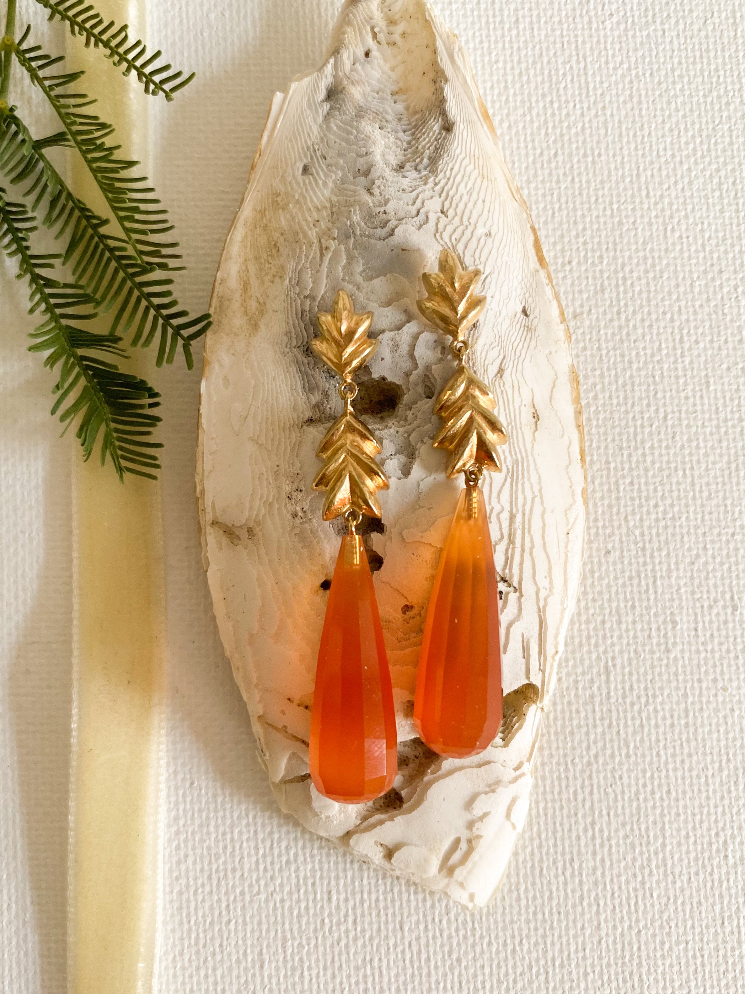 LAVENDA OHRRINGE CARNEOL