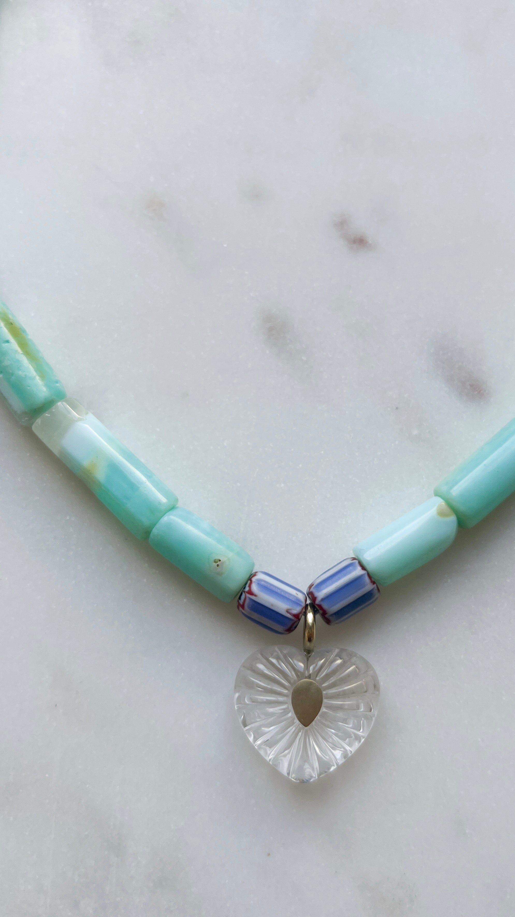 AUTUMN AQUA HEART COLLIER