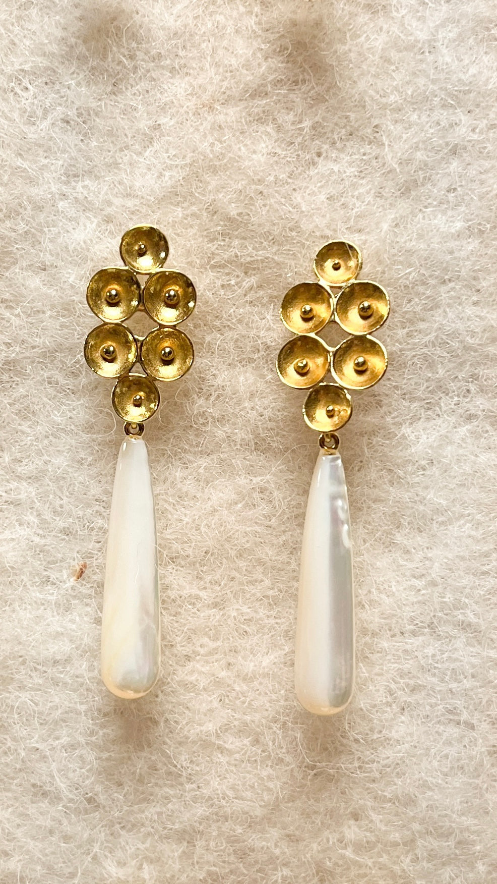 ALTEA OHRRINGE PERLMUTT