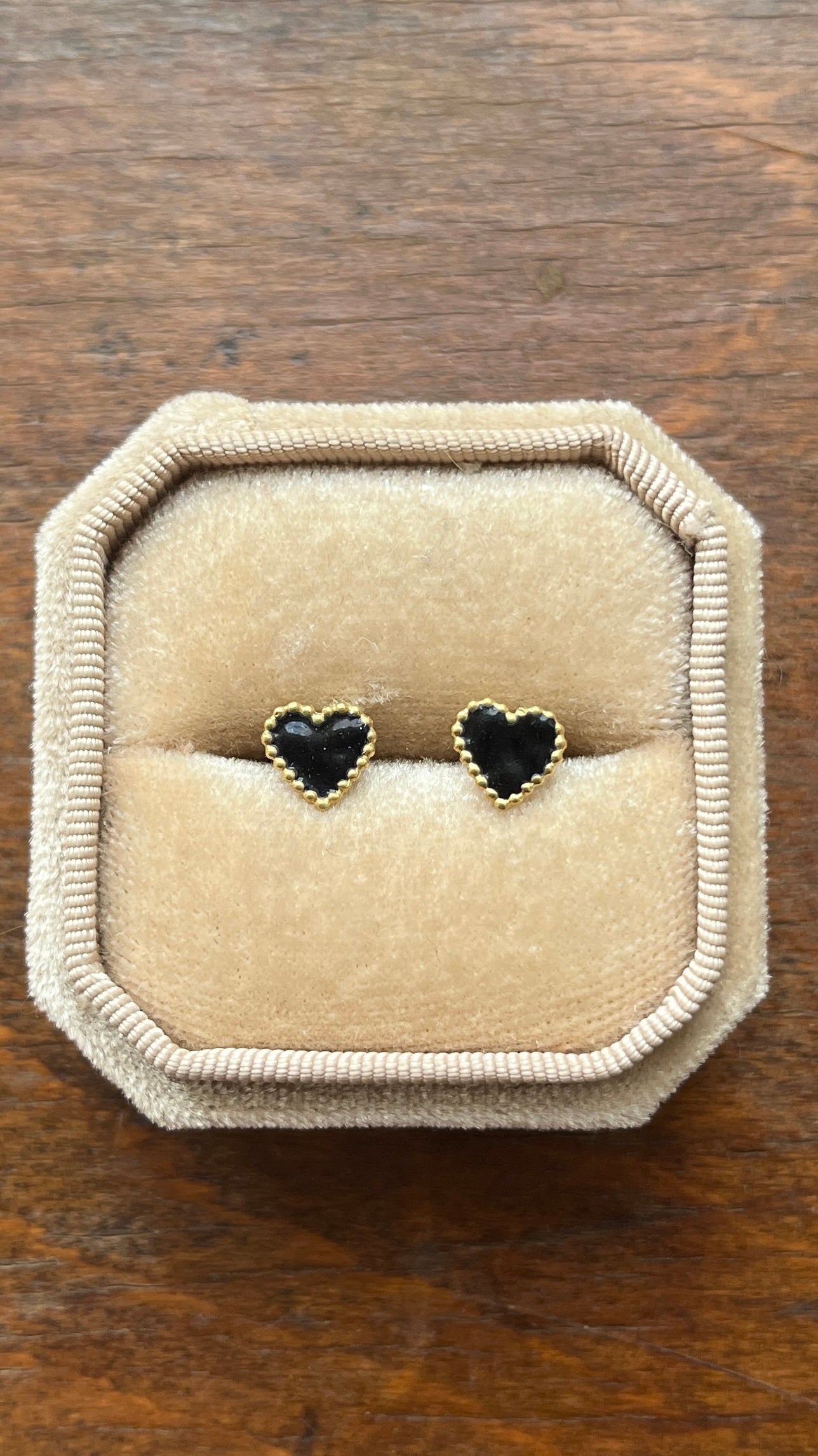 EMAILLE HERZ OHRSTECKER