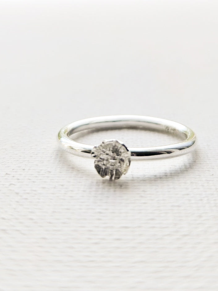 Anemina – Zarter Anemonenring